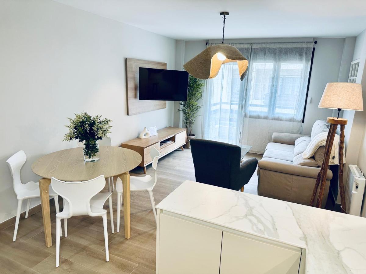 Apartamentos Noja Playa Luaran gambar